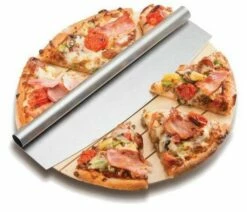 Avanti Mezzaluna Pizza Slicer