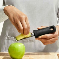 OXO Apple Corer 7 OXO Apple Corer -THE KITCHEN SHELF Sales 48050 2